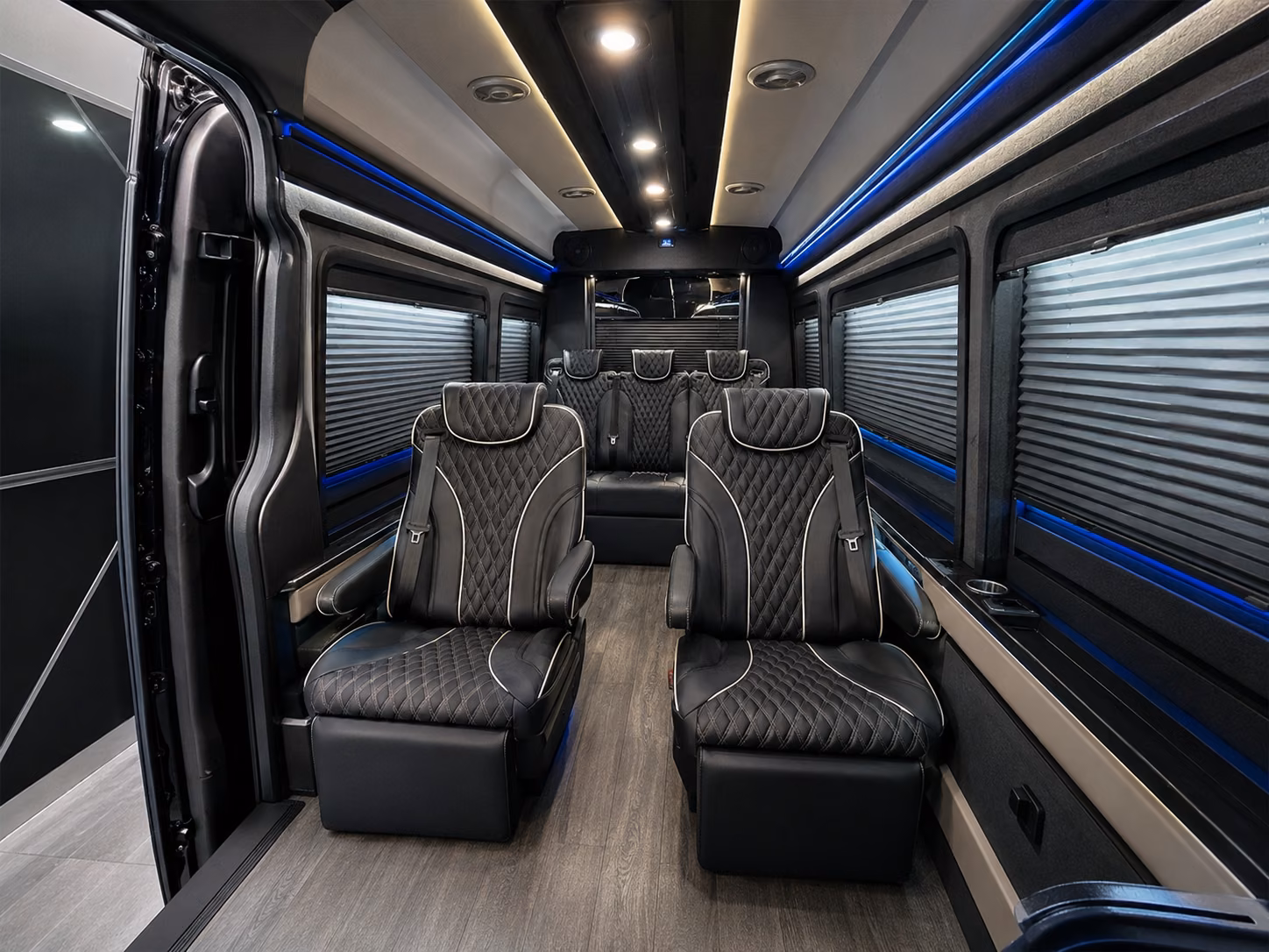 airport transfer buses between doral and mia