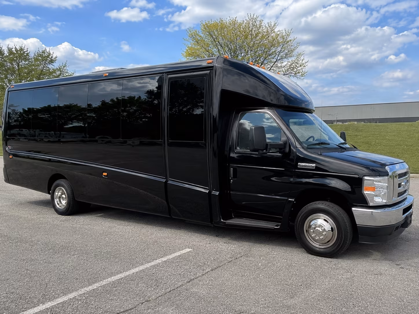 book group transportation for your next airport transfer 3