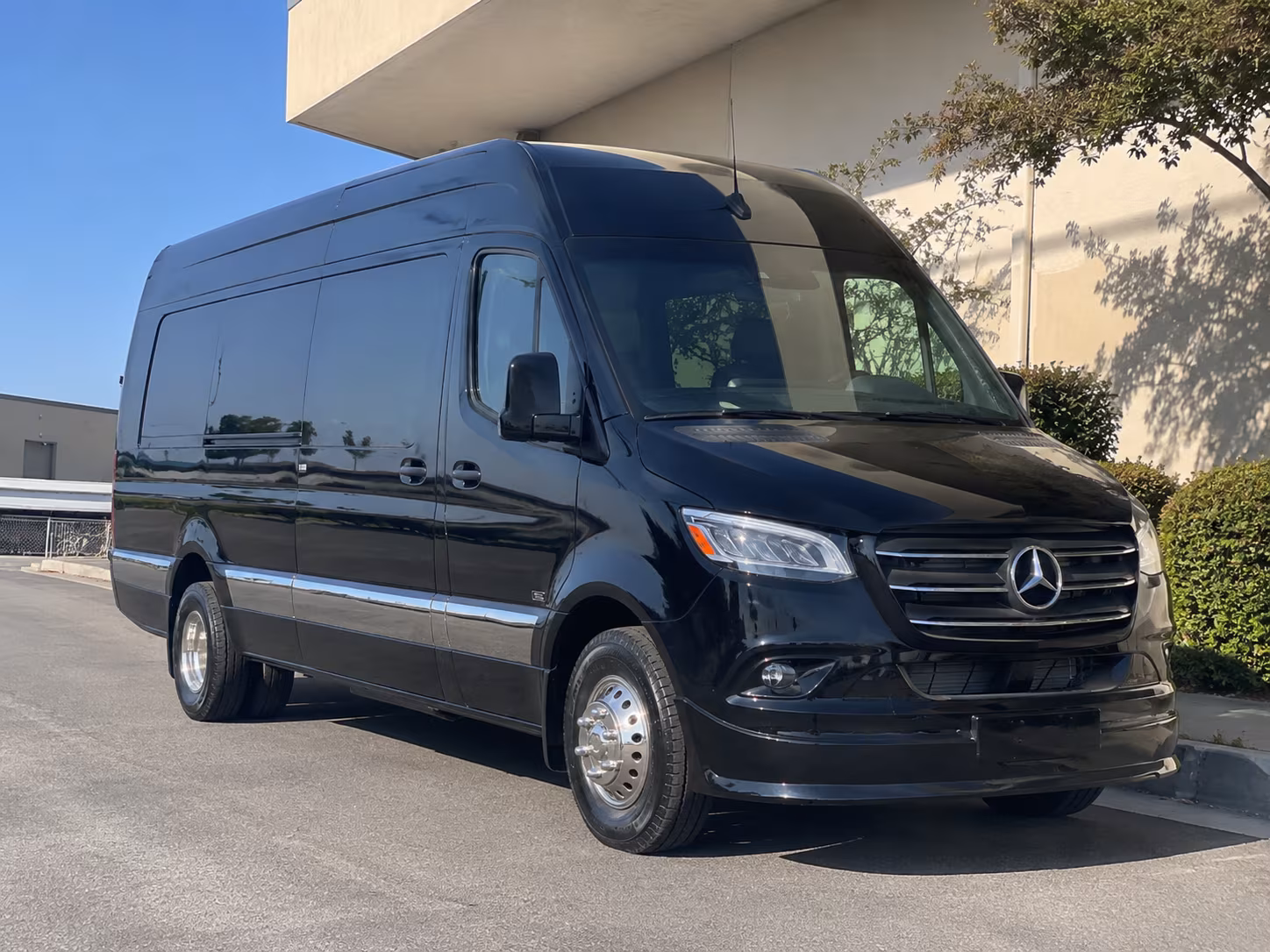 bus rental options for doral trips