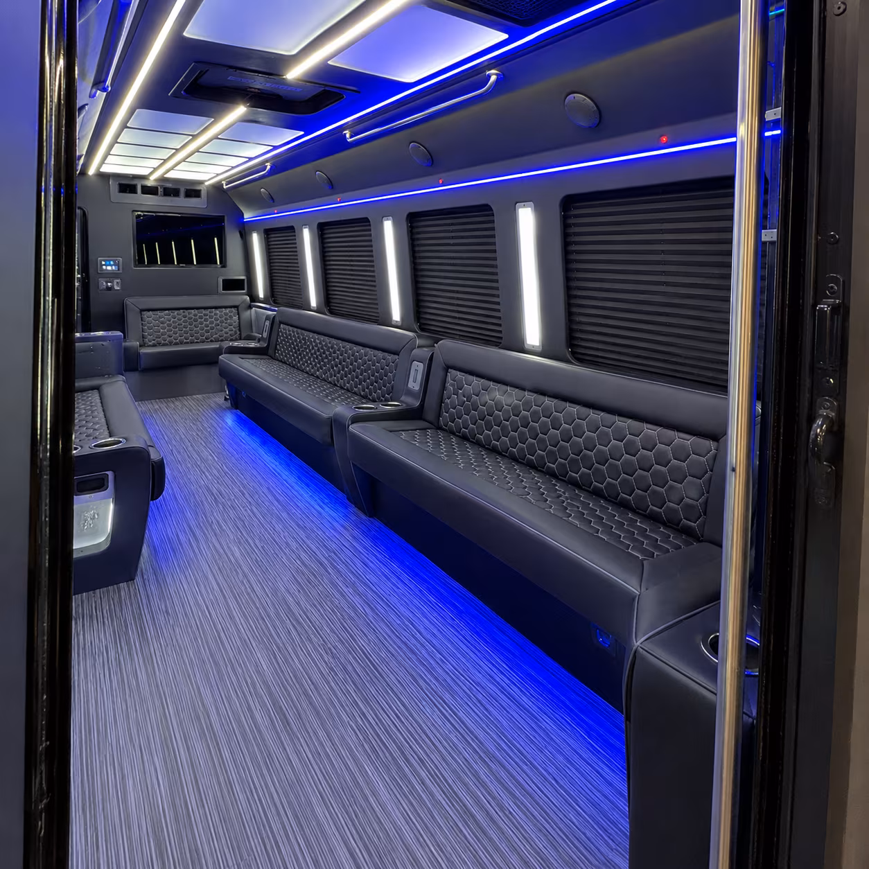 convention shuttle bus loops for multi day conferences in the doral area